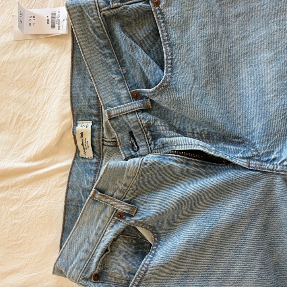 Abercrombie & Fitch Light Blue Denim Jeans - Picture 2 of 4